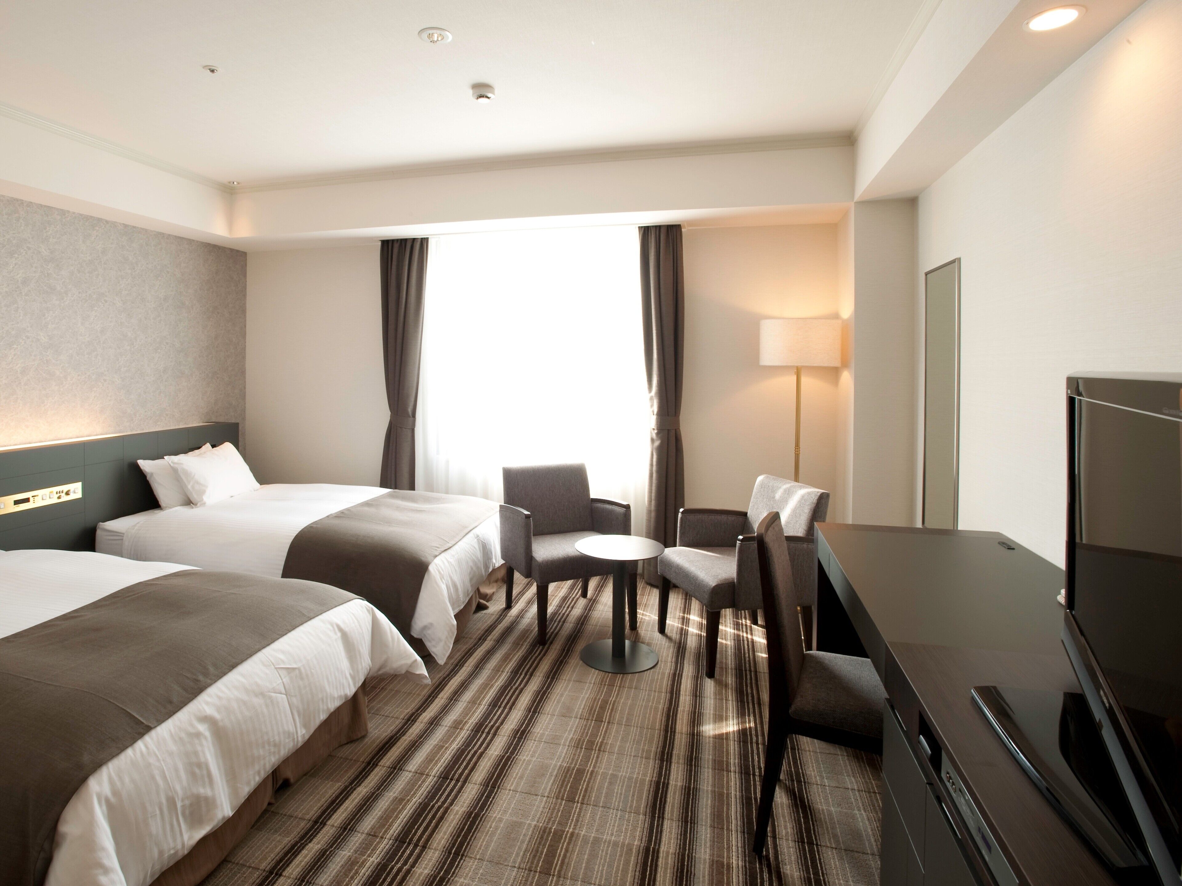 grand twin room, non smoking | 1 bedroom, down duvets, desk, free wifi