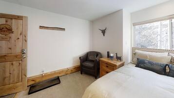 1 quarto, Wi-Fi de cortesia, roupa de cama