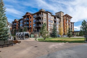 Unclassified image, 5 of 50, button