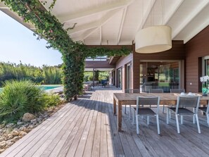 Outdoor dining - Villa Lavezzi by Interhome (Bonifacio)