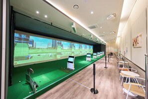 Indoor-Driving-Range
