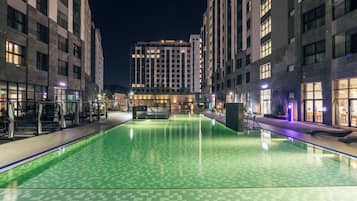 Seasonal outdoor pool