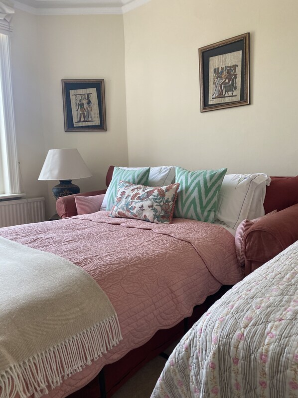 5 camere, ferro/asse da stiro, culla da viaggio, Wi-Fi gratuito