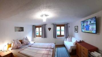 2 bedrooms, bed sheets