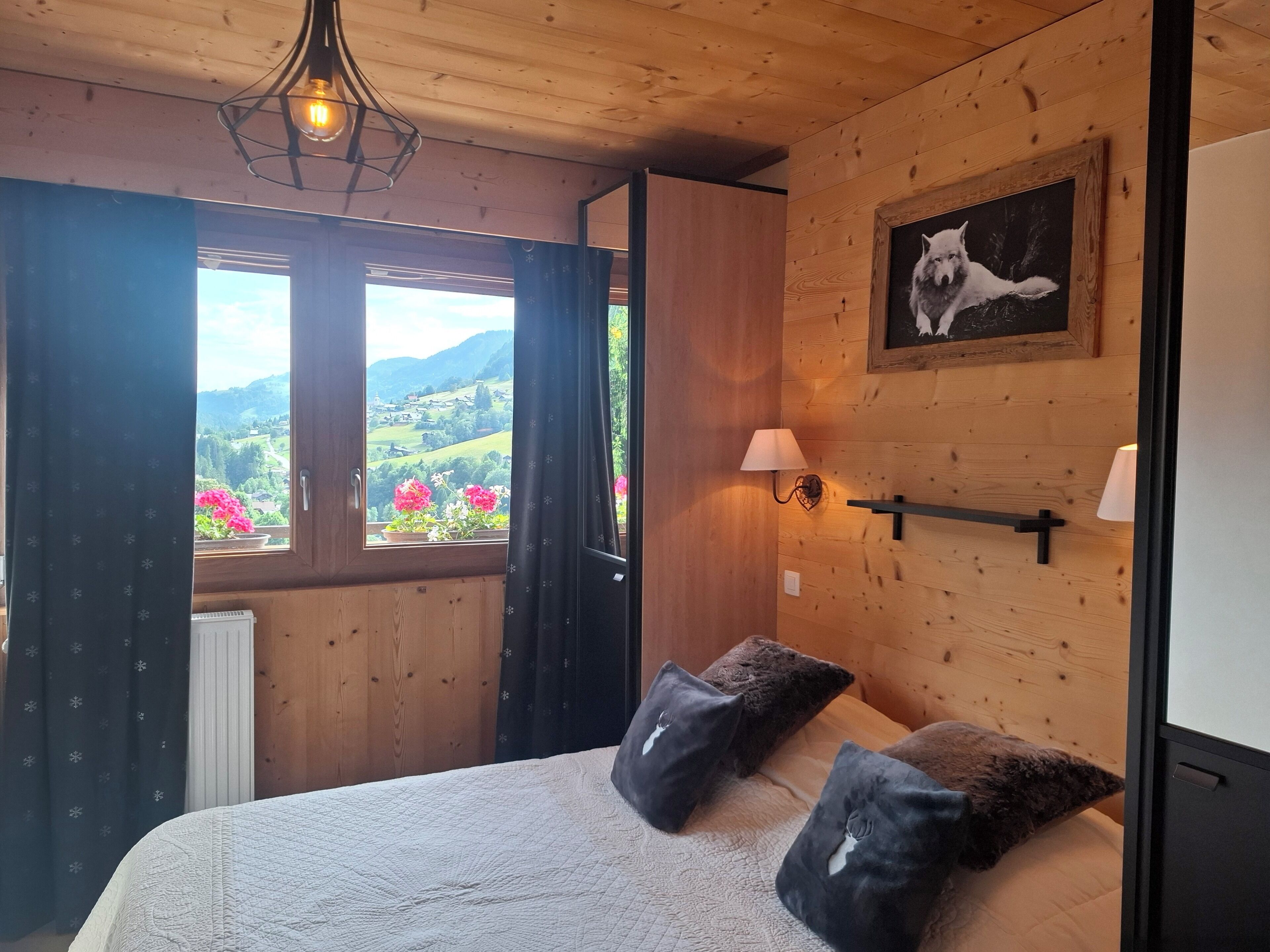 2 bedrooms, iron/ironing board, travel crib, free WiFi