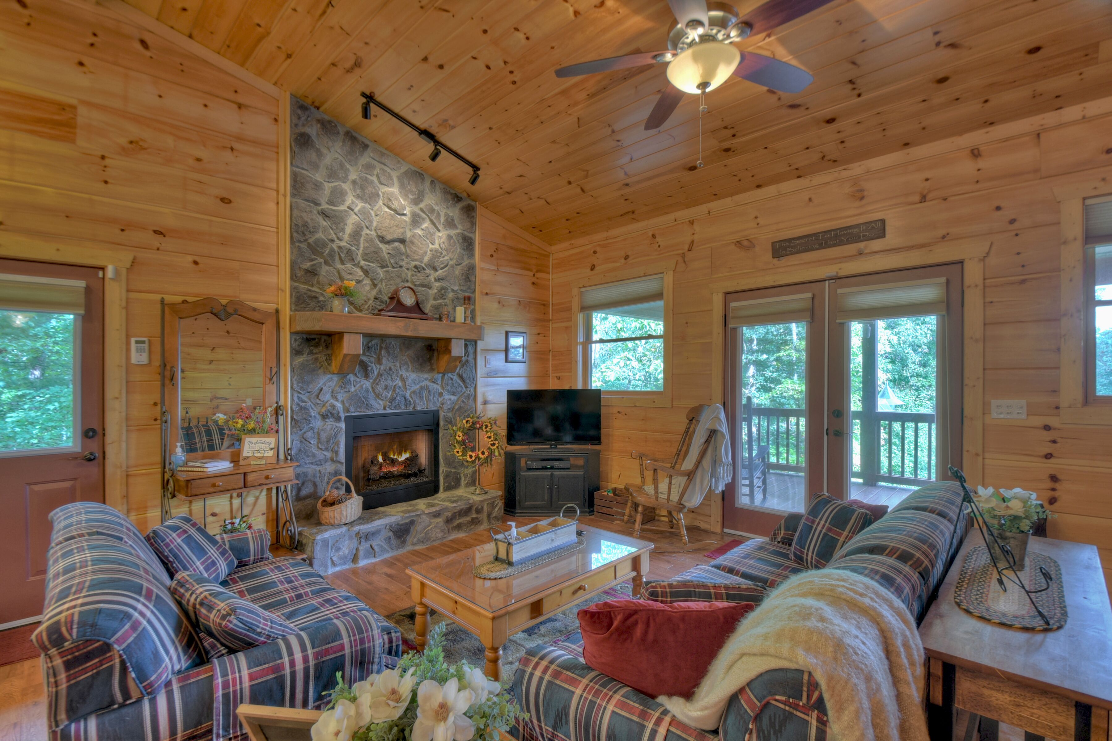 Rustic cabin nestled back in the woods with seasonal views & firepit