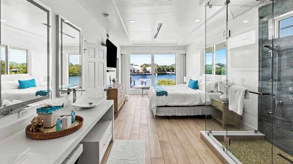 5 bedrooms, free WiFi, bed sheets