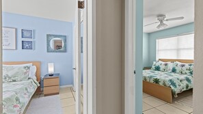 4 makuuhuonetta, silitysrauta/-lauta, ilmainen Wi-Fi, vuodevaatteet