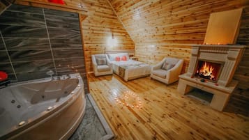 Traditional Cabin | Free WiFi, bed sheets