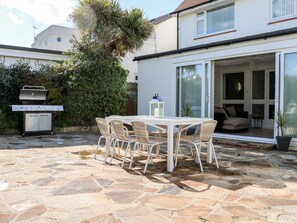 Cottage | Balcony - 5 Sea Way (Bognor Regis)