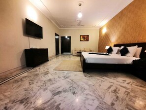 Room - Premier Inn Executive (Islamabad)