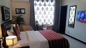 Executive Room - Crosswinds Guest House (Islamabad)