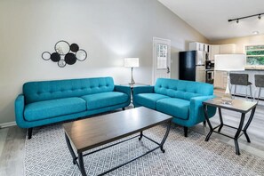 Televisie en een open haard