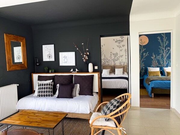 2 chambres, fer et planche à repasser, lit parapluie, draps fournis