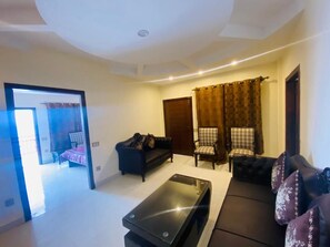 Living room - Grand Homes Hotel (Murree)