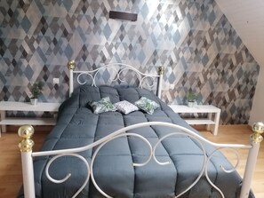 3 makuuhuonetta, vauvan matkasänky, ilmainen Wi-Fi