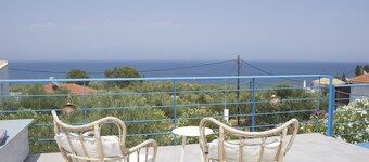 Comfortable villa close to the sea