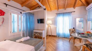 Suite estudio de lujo | Cortinas blackout, tabla de planchar con plancha y wifi gratis