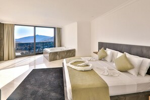 7 عدّة غرف نوم ومكواة/لوح كي وواي فاي وملاءات أسرّة