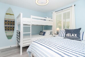 3 habitaciones, tabla de planchar con plancha, wifi y ropa de cama 