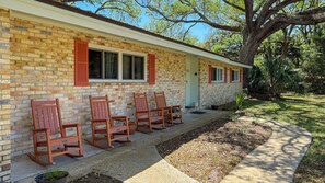 Terrace/patio - Cuddlefish 4 bedrooms, 3 bathrooms (Jekyll Island)