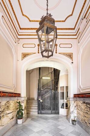 Uklassifisert bilde, 2 av 15, knapp