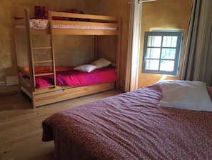 4 Schlafzimmer