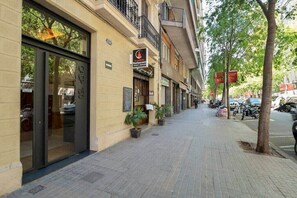 Exterior - Arc de Triomf Modern and bright 2BD 2BTH (Barcelona)