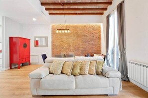 Nicht klassifiziertes Bild, 3 von 26, Schaltfläche