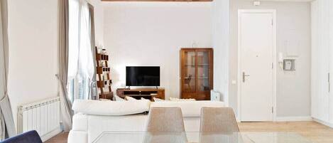 Téléviseur, bureau