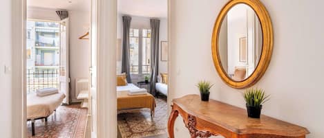 4 chambres, bureau, fer et planche à repasser, Wi-Fi