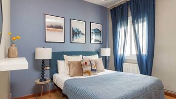 2 slaapkamers, een bureau, een strijkplank/strijkijzer, wifi