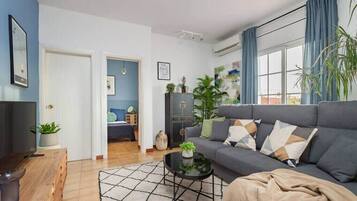 2 slaapkamers, een bureau, een strijkplank/strijkijzer, wifi