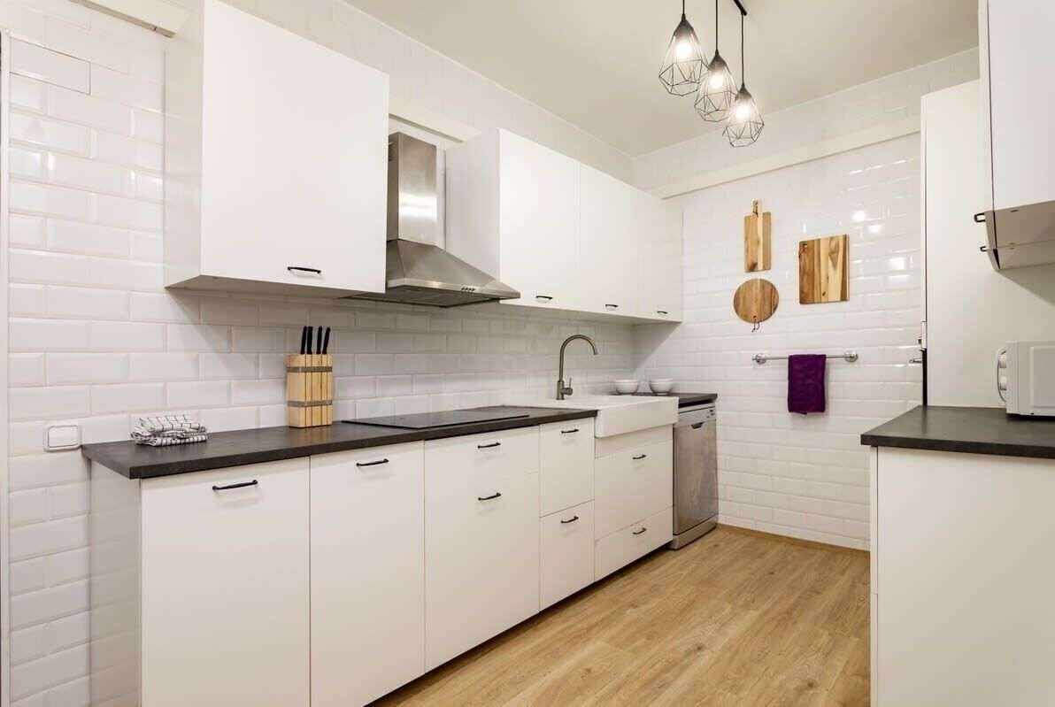 Frigorífic, microones, forn i placa de cuina 