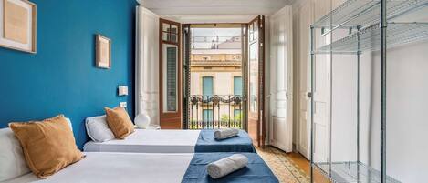 7 bedrooms, desk, iron/ironing board, WiFi