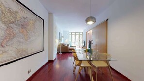 Interior - Modern and bright three-bedroom in Eixample (Barcelona)