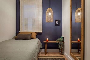 4 habitaciones, escritorio, tabla de planchar con plancha y wifi 