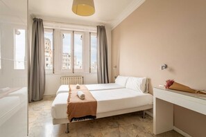 Unclassified image, 2 of 25, button