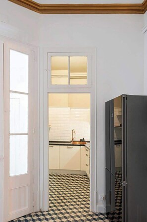 Interior - Amazing 5Bd for 13 with terrace in Plaza Cataluña (Barcelona)