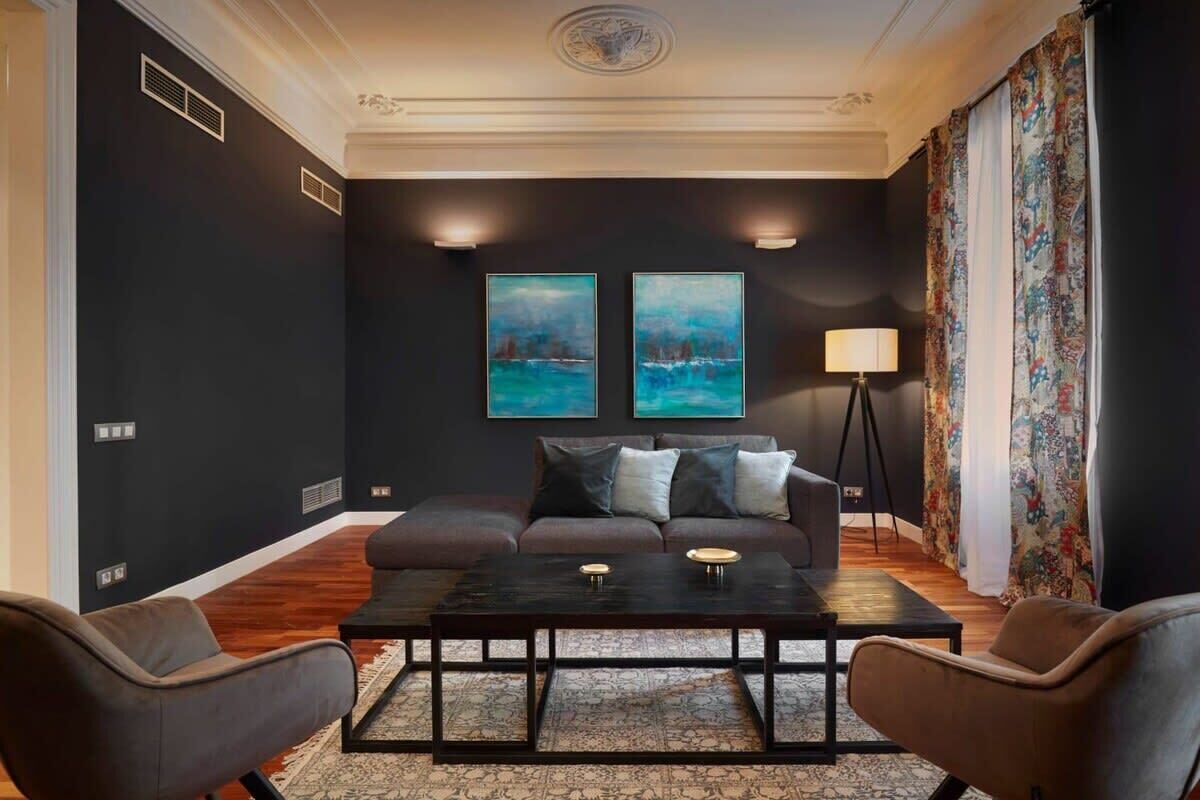 Flat-screen TV, offices