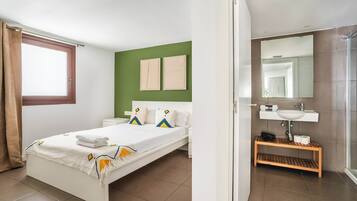 4 chambres, bureau, fer et planche Ă repasser, Wi-Fi