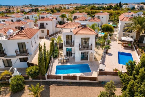 3BR Villa with Private Pool - Elisa by Premier