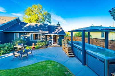 Absaroka Sunrise - Luxury In-Town location | Million $ Views | Pool & Hot Tub