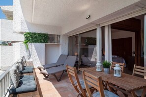 Outdoor dining - Golden Mile Apartment 150 m. to the beach (Marbella)