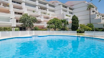 Outdoor pool, sun loungers