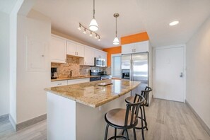 Condo, 2 Bedrooms | Private kitchen