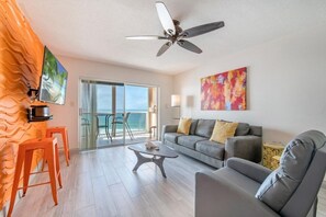 Condo, 2 Bedrooms | Living room