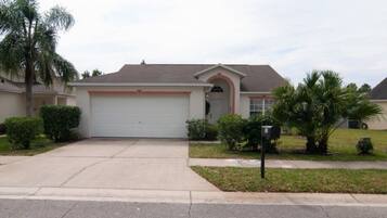 House, 3 Bedrooms | Exterior