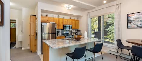 Condo, 2 Bedrooms | Private kitchen | Fridge, oven, coffee/tea maker, toaster