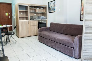 32 インチの薄型テレビ (デジタル放送視聴可)、テレビ